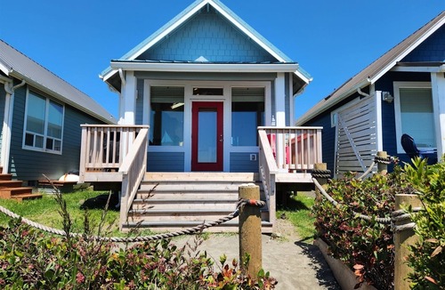 Ocean Shores House | Casa de Playa-Beachfront Cottage