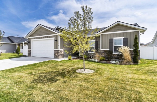 Twin Falls House | -CASA de Twin Falls-Cleaning #1 Priority-