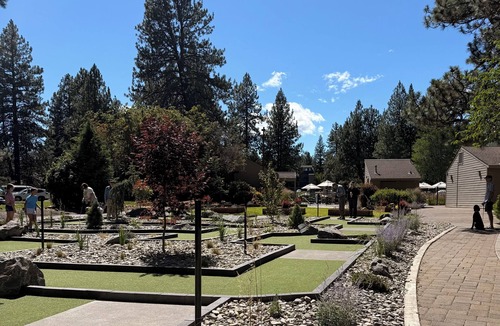 Bend Condo | Cascade 1BD Retreat at Seventh Mountain Near Mt. Bachelor & Deschutes River