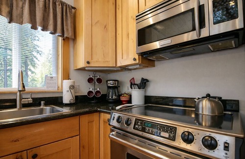 Leavenworth Cabin | Cascades Adventure Cabin 2 Bedroom Home by NW Comfy Cabins by RedAwning