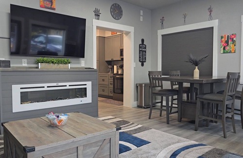 Nampa Apartment | CASITA, 1 bedroom, living room, kitchen, bathroom, Wi-Fi, parking, close to NNU.