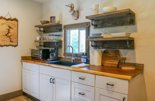 Harrison House | CDA Bunkhouse in Harrison