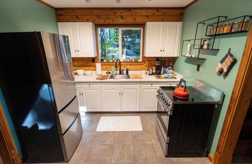 Glacier Cabin | Cedar cabin, barrel sauna, surrounded by nature