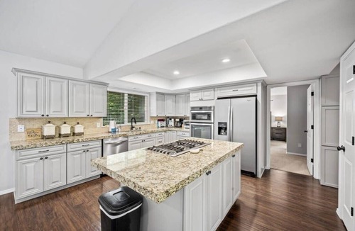 Post Falls House | Cedar Falls Retreat: Beachfront 5BR Home w/Community Beach Access