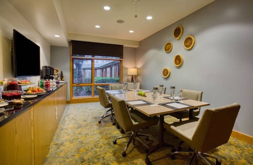 SeaTac Hotel | Cedarbrook Lodge