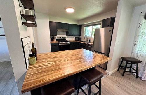 Garden District House | Central 10th St Home Away!