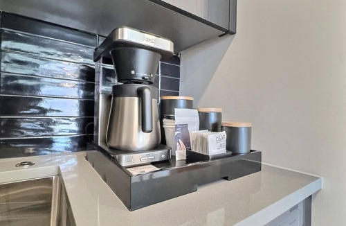 Five Points South Apartment | Central Bham Hideaway with Gym Access