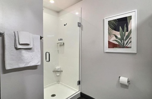 Five Points South Apartment | Central Bham Hideaway with Gym Access