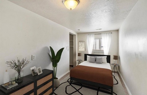 Santaquin House | Central Location, Backyard for your Pets