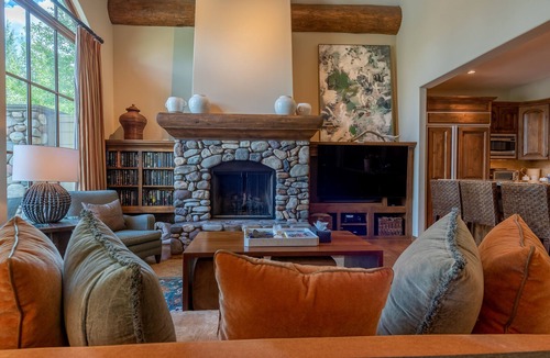 Ketchum House | Central Park Townhome 142B- Luxury Tri-Level Close to Bike Path & MTN. Hiking