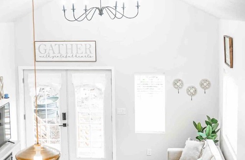 Centralia House | Centralia Garden Cottage | Cozy Loft Retreat