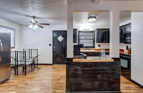 Johnson City House | Centralized Modern Home in Johnson City