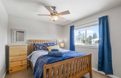 Spokane House | Centrally Located- 4BR Home- Amenities Galore