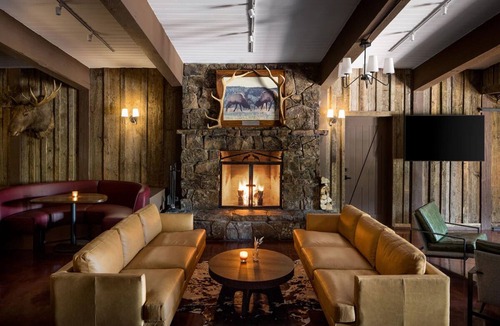 Jackson Hotel | Centrally Located Mountain Retreat with Cozy Vibes