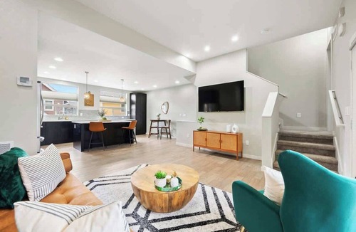 Northfield Condo | CentralPark/Relocation-Ready 2BR/Near DIA/Dog OK