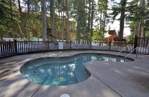 Government Camp Ski Chalet | Chalet 57 at the Official Collins Lake Resort