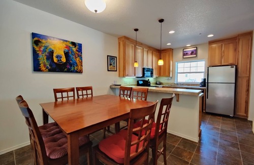Government Camp Ski Chalet | Chalet 92 at the Official Collins Lake Resort