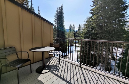 Government Camp Ski Chalet | Chalet 92 at the Official Collins Lake Resort