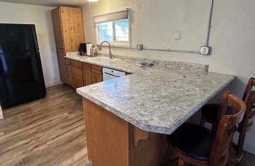 Central Point Cottage | Charming 1-bedroom cottage in Central Point with AC