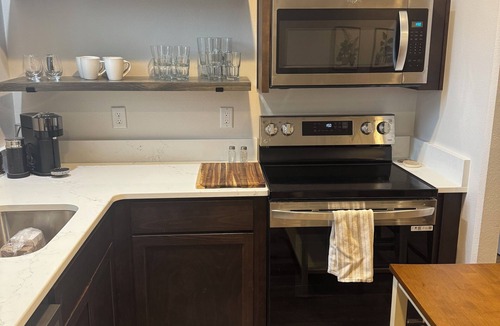 Coeur d'Alene House | Charming 1-bedroom house in nice Coeur d'Alene Place neighborhood with AC