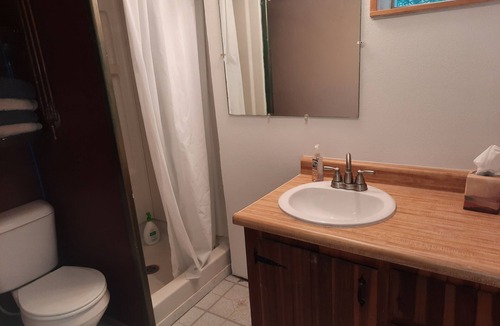 Troy Apartment | Charming 1-bedroom apartment next to Throops Lake for a relaxing stay