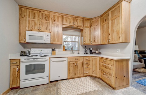 Garden District Cottage | Charming 2-bedroom cottage in nice Coeur d'Alene with WiFi, AC & Hot Tub