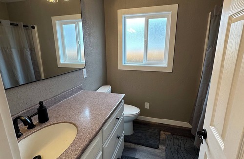 Klamath Falls House | Charming 2-bedroom house in Klamath Falls near Crater Lake and Lava Beds