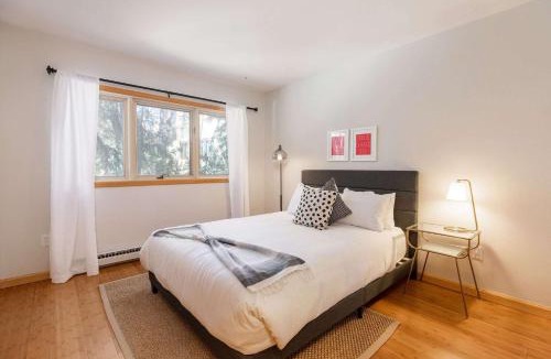 Eagle-Vail House | Charming 2 bedroom 2 bath On-Mountain in 10 Min