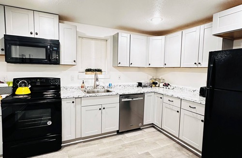 Hough Apartment | Charming 2-bedroom apartment in downtown Vancouver WA