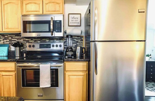 Central Tacoma House | Charming 2-bedroom bungalow in Central Tacoma with AC, WiFi