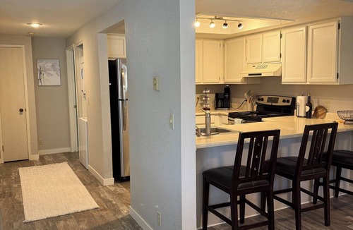 Sandpoint Condo | Charming 2-bedroom condo near Schweitzer and Sandpoint. Pet friendly.