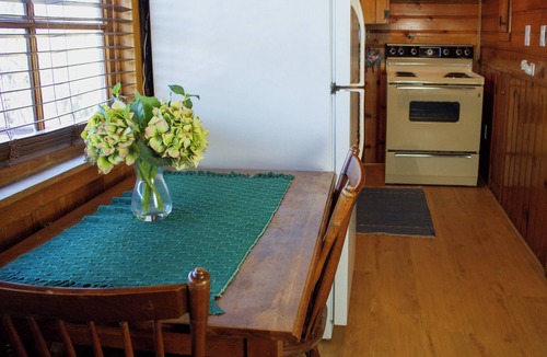 Mountain Club Cottage | Charming 2-bedroom cottage with WiFi, AC in awesome Prescott