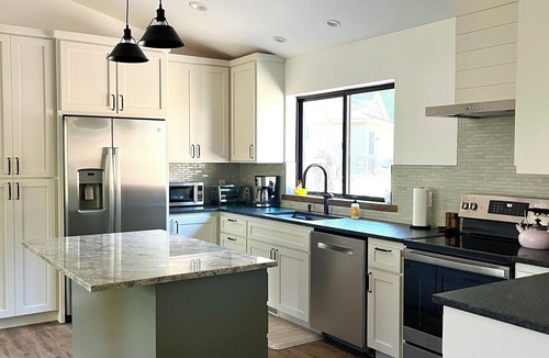 Hayden Cottage | Charming 2-bedroom cottage sourrounded by trees in Hayden with AC, WiFi!