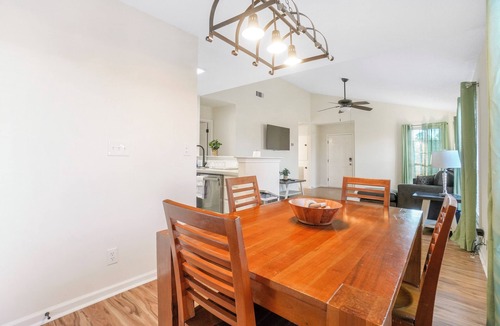 Gunter Afs House | Charming 2-Bedroom Home.Pet Friendly.2 Min From Baptist East
