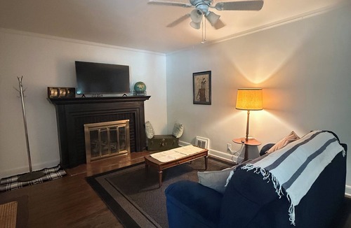 St. Joseph House | Charming 2-bedroom house in Saint Joseph centrally located