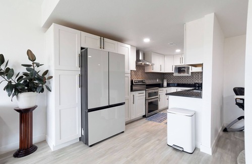 Aurora House | Charming 2bed 2 bath with AC, WiFi in wonderful Aurora