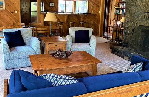 Black Butte Ranch House | Charming 3 bed/3 bath cabin