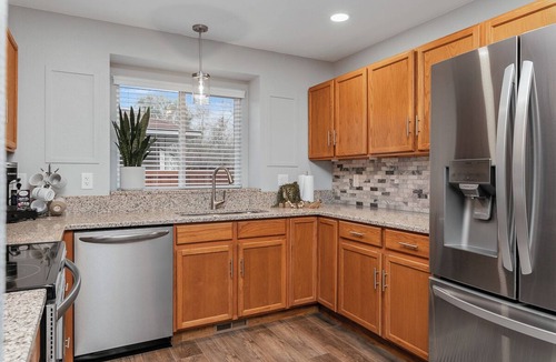 Boise House | Charming 3 bed 2 1/2 bath w/garage. Located on Boise Greenbelt & river.