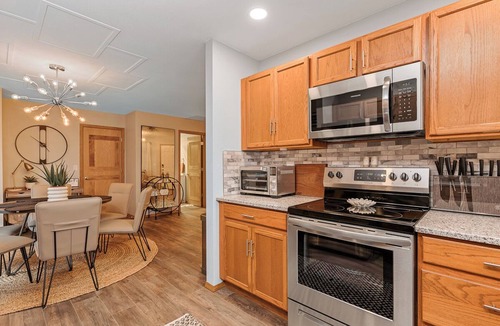 Boise House | Charming 3 bed 2 1/2 bath w/garage. Located on Boise Greenbelt & river.
