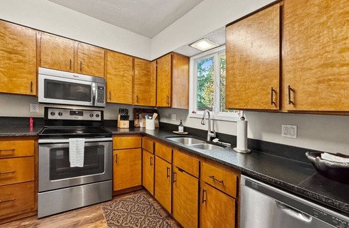 Tamarack Resort House | Charming 3-Bedroom Cabin Near Lake Cascade