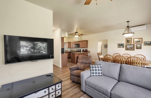 Donnelly House | Charming 3-bedroom home, 5 min from Tamarack Resort