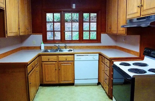 Cedar Hills House | Charming 3-bedroom house surrounded by old-growth forest, Portland