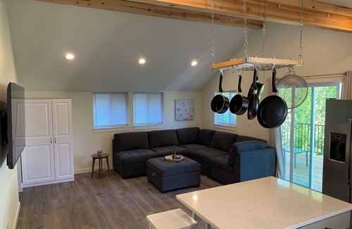 Puyallup House | Charming 3-bedroom house in Puyallup with WiFi, AC