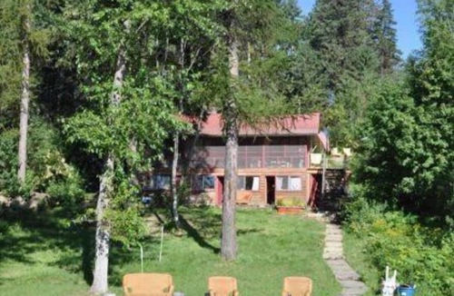 Spirit Lake Cabin | Charming 3 Bedroom Cabin on Spirit Lake