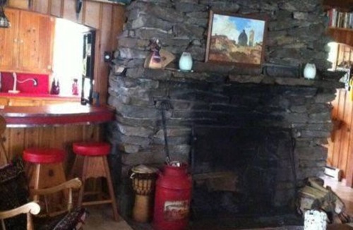 Spirit Lake Cabin | Charming 3 Bedroom Cabin on Spirit Lake