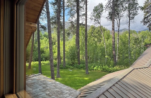 Mazama Cabin | Charming 3bedroom cabin Sleeps 7-11 people with Wi-Fi & AC in wonderful Mazama