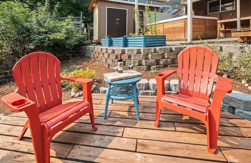 Bonney Lake House | Charming 4-bedroom house with AC, Hot-Tub in Bonney Lake