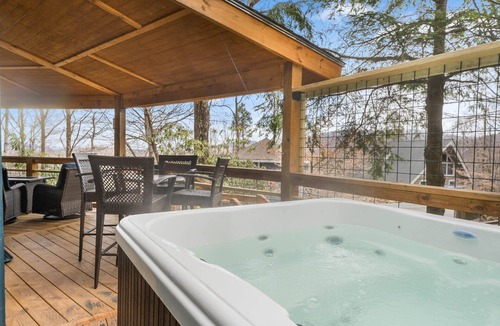 Beech Mountain Cabin | Charming Beech Mtn Home w/Hot Tub, Fire Table, Pet-Friendly & Private Deck