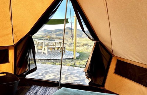 Hot Springs RV Rental | Charming Bell Tent for Glamping Escapes to Montana