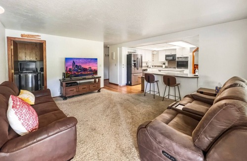 Boise House | Charming Boise Home with Hot Tub on Private Golf Course